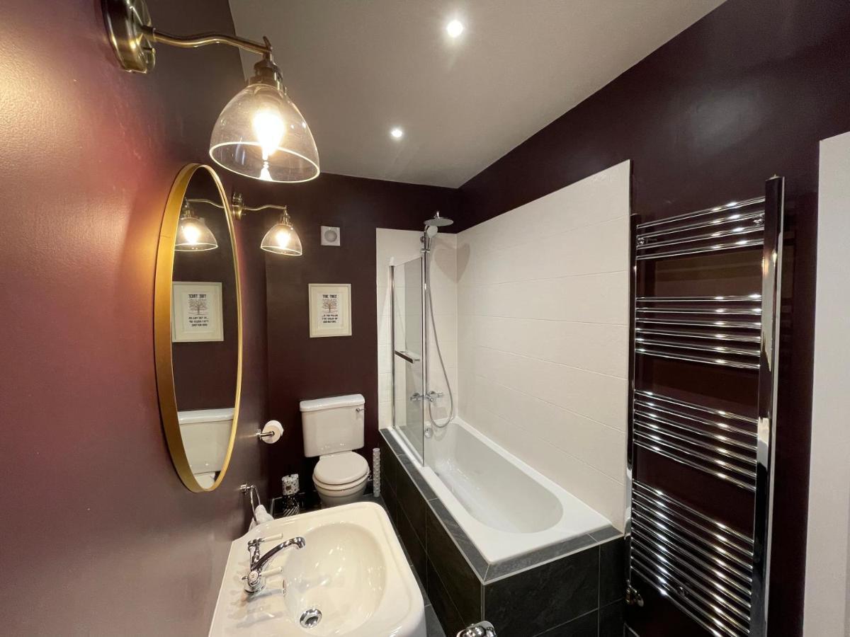 The Old Shop, A Two Bed Flat In Inverkip Village Экстерьер фото