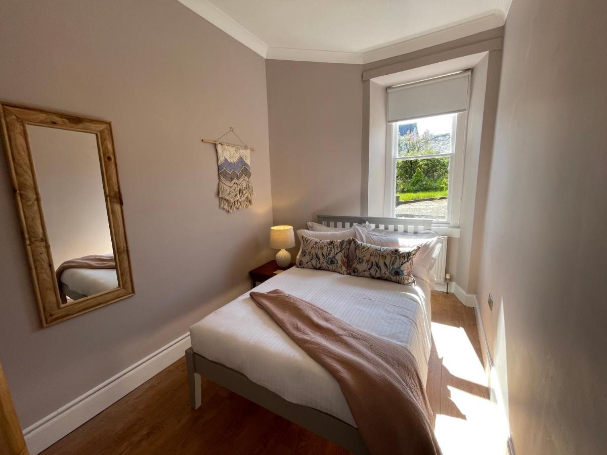 The Old Shop, A Two Bed Flat In Inverkip Village Экстерьер фото
